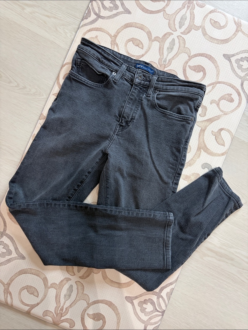 Levi’s black denim 31/32